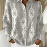 Sara – Nježna košulja s bijelim ornamentalnim uzorkom u sivim tonovima