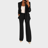 Genoveva - Odijelo koje podiže samopouzdanje